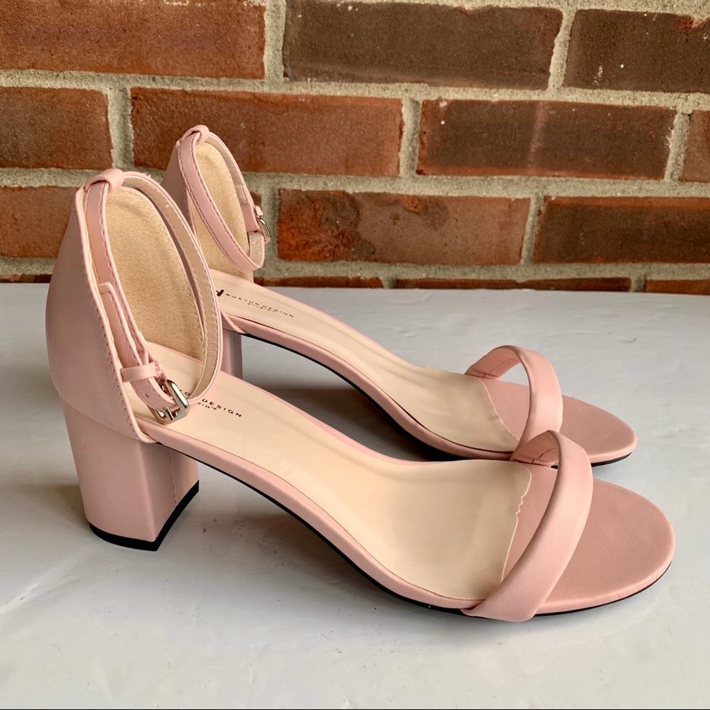 New Boston Design ankle strap block heel sandals